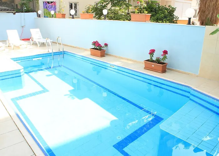 Deniz Apart אלאניה