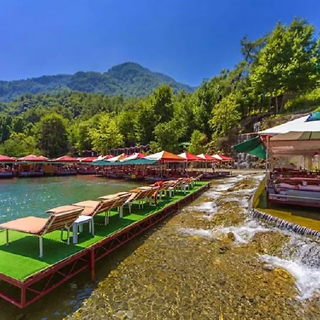 Ξενοδοχείο με διαμερίσματα Deniz Apart
